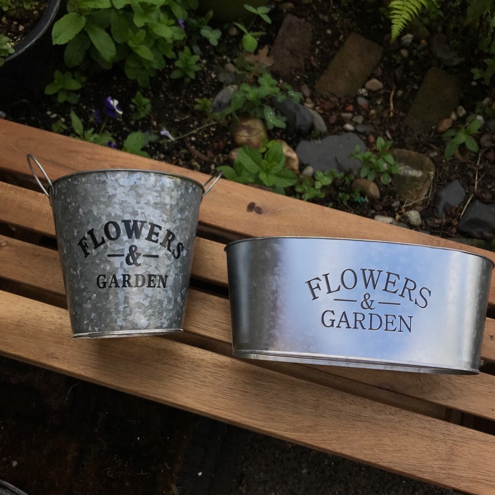 2 pc metal planters - Picture 2 of 6